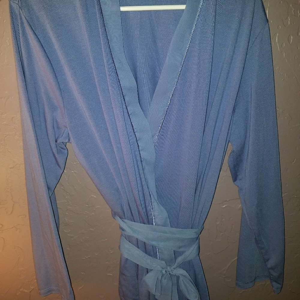 Light weight Robe